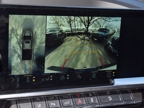 Used 2025 Chevrolet Silverado 2500 LT w/ Safety Package image 28