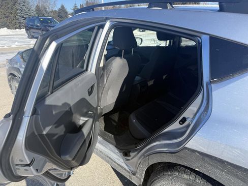 Used 2025 Subaru Crosstrek 2.0i Premium image 18