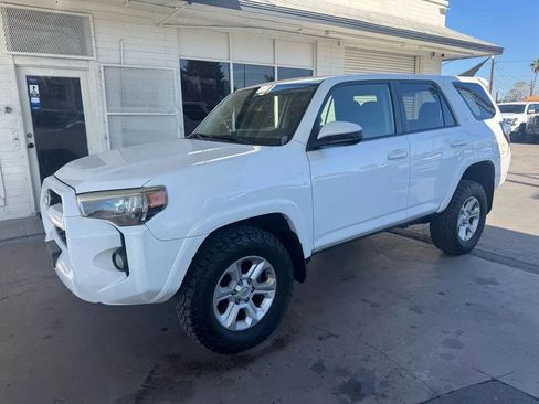 Used 2014 Toyota 4Runner SR5 image 1