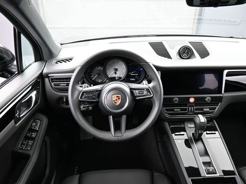 New 2026 Porsche Macan S image 18