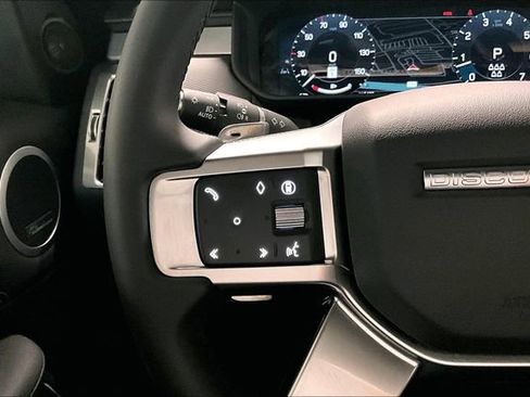 Certified 2025 Land Rover Discovery Dynamic SE image 20