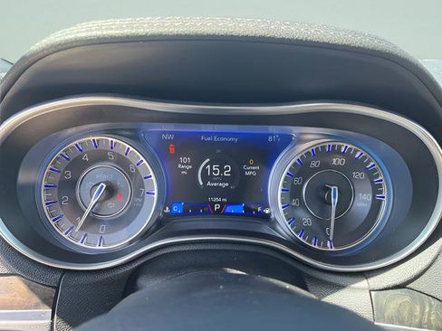 Used 2023 Chrysler 300 Touring L w/ Safetytec Plus Group image 9