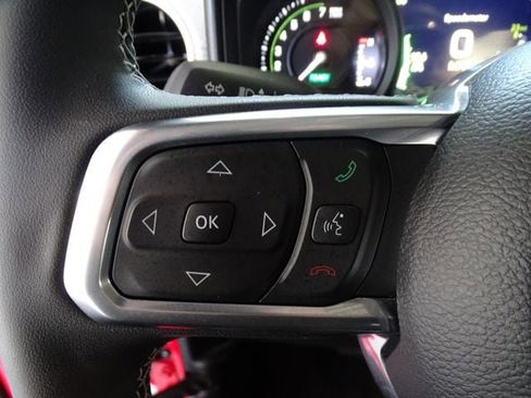 Used 2025 Jeep Wrangler Unlimited Sahara w/ Safety Group image 7