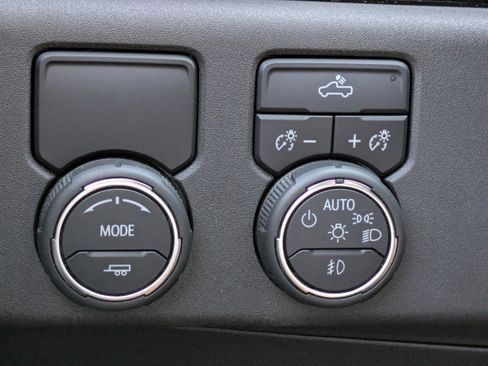 Used 2022 Chevrolet Silverado 1500 RST image 19