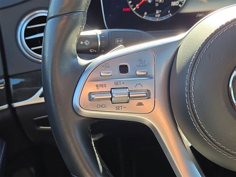 Used 2020 Mercedes-Benz S 560 Sedan image 21