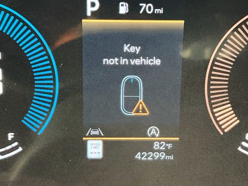 Used 2025 Hyundai Tucson SEL FWD image 23