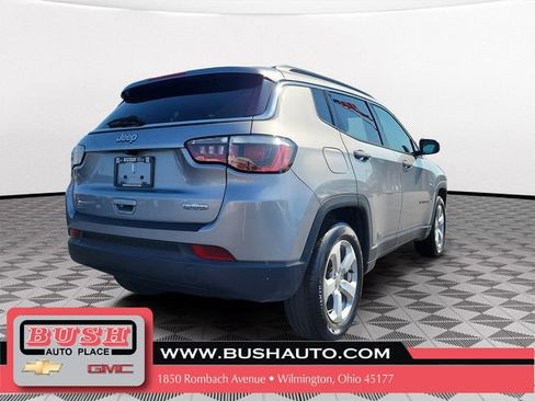 Used 2018 Jeep Compass Latitude w/ Cold Weather Group FWD image 4