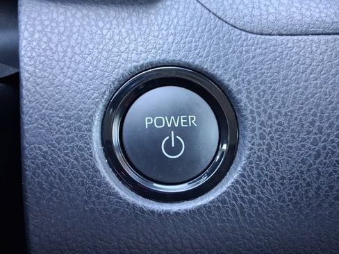 Used 2025 Toyota Camry LE AWD/4WD image 28