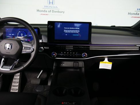 New 2025 Honda Prologue Touring image 17