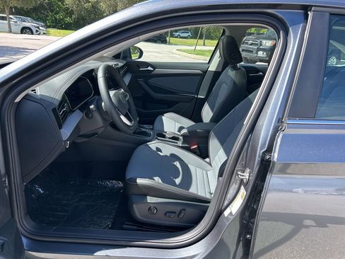 New 2025 Volkswagen Jetta SE image 9
