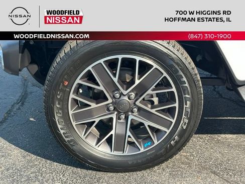 Used 2023 Jeep Wrangler Unlimited Sahara w/ Cold Weather Group AWD/4WD image 7