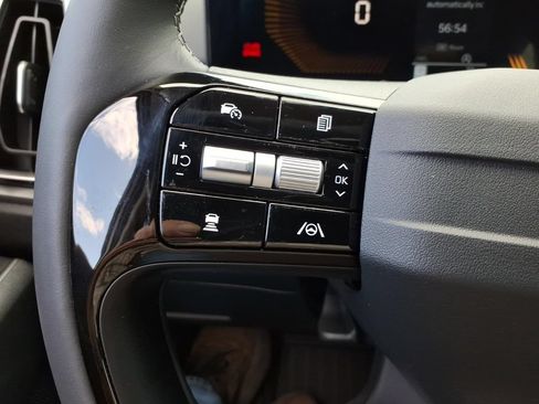 Certified 2026 Kia Sorento LX FWD image 22