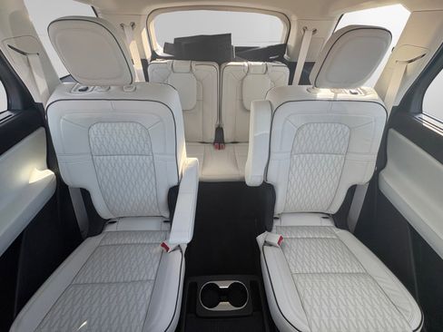 Certified 2023 Lincoln Aviator Black Label image 13