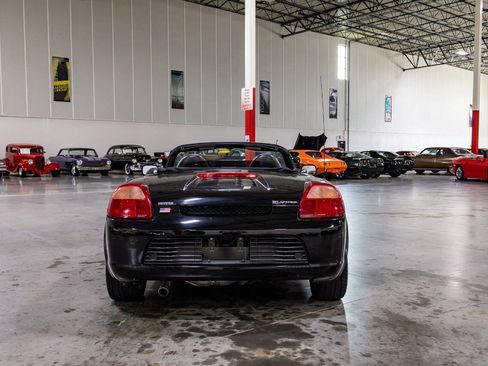 Used 2000 Toyota MR2 RWD image 5
