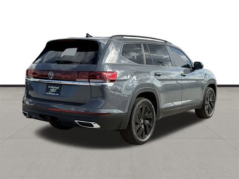 New 2026 Volkswagen Atlas SE image 5