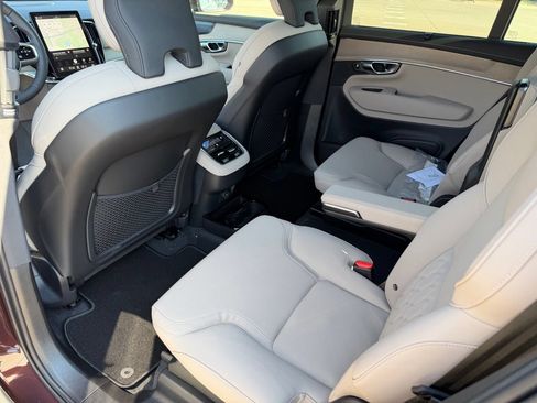 New 2027 Volvo XC90 B6 Plus AWD/4WD image 19