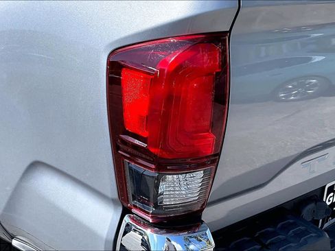 Used 2019 Toyota Tacoma SR5 image 28