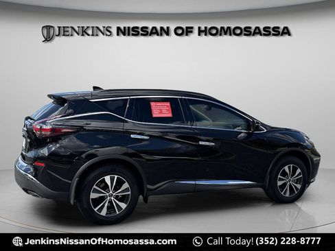 Certified 2024 Nissan Murano SV image 2