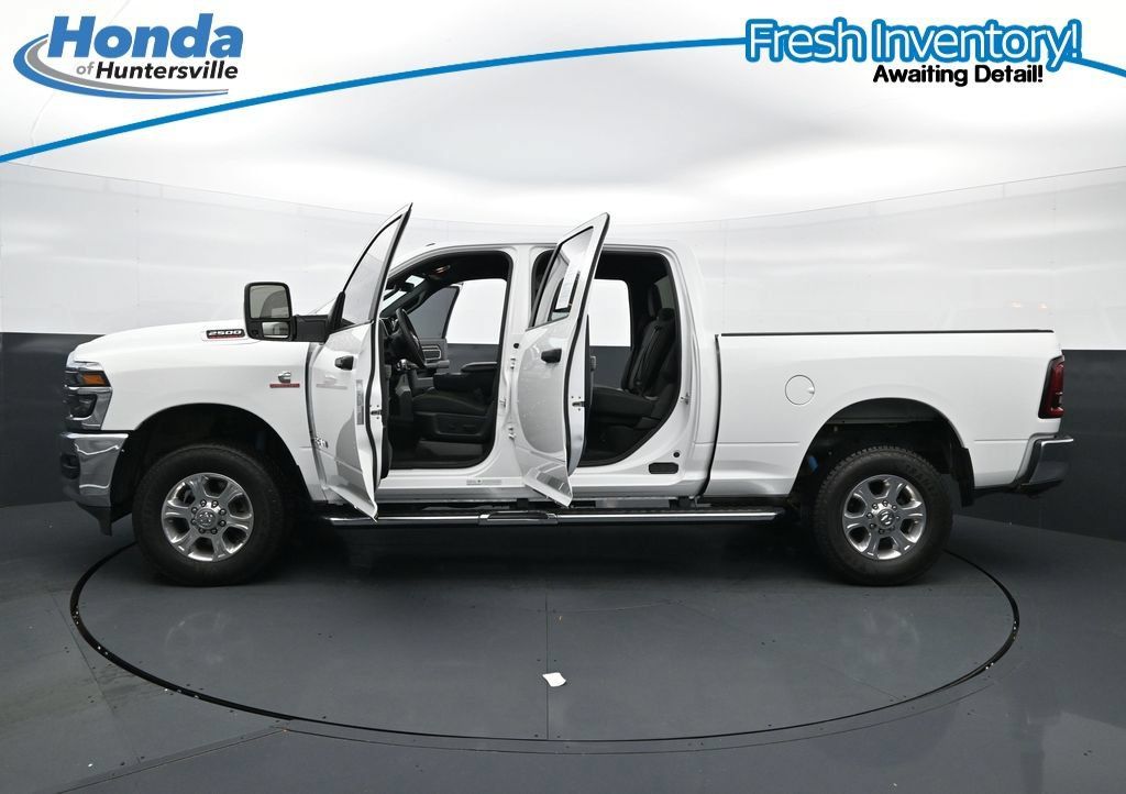 Used 2025 RAM 2500 Big Horn AWD/4WD image 44