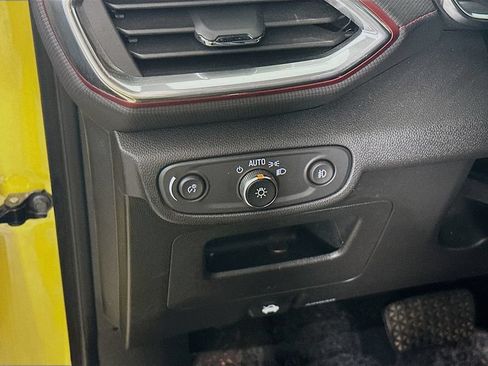 Used 2023 Chevrolet TrailBlazer RS AWD/4WD image 15