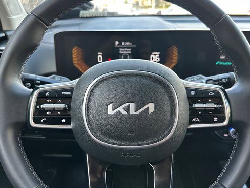 Used 2024 Kia Sorento S w/ Panoramic Sunroof Package image 24