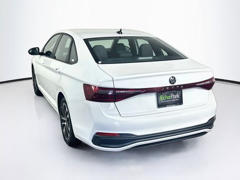 Used 2025 Volkswagen Jetta Sport FWD image 5