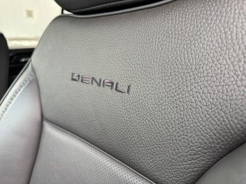 Certified 2025 GMC Yukon Denali image 14