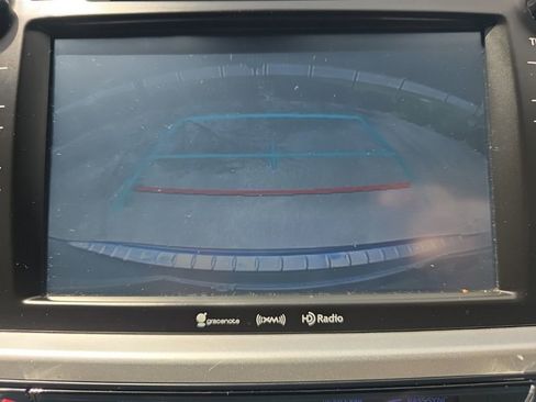 Used 2019 Toyota Highlander XLE image 35