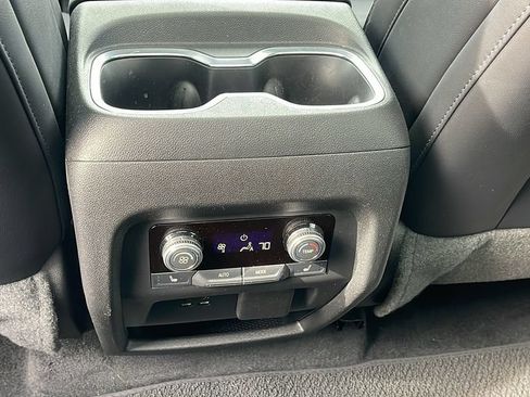 Used 2024 GMC Acadia Denali w/ Super Cruise Package FWD image 18