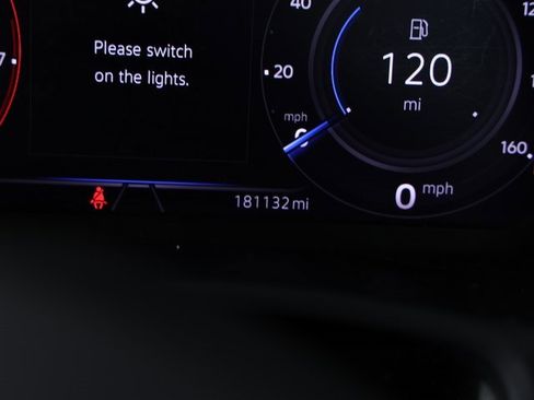 Used 2020 Volkswagen Atlas Cross Sport SEL image 24