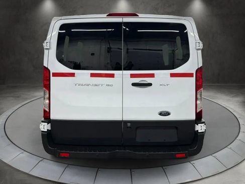 Used 2017 Ford Transit 150 XLT image 4