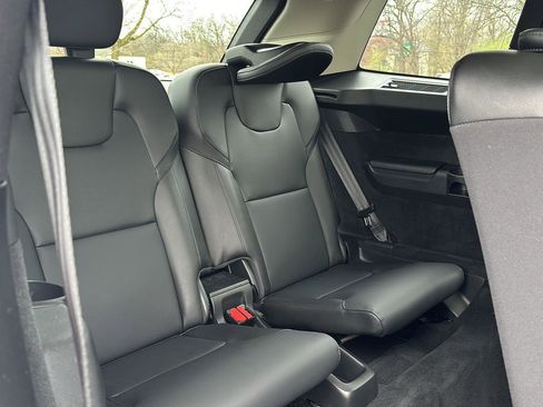 Used 2023 Volvo XC90 B5 Core w/ Climate Package AWD/4WD image 18