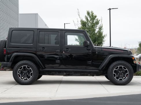 Used 2016 Jeep Wrangler Unlimited Rubicon image 3