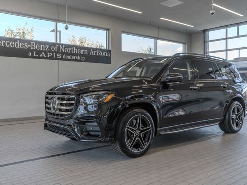 New 2026 Mercedes-Benz GLS 450 4MATIC image 3