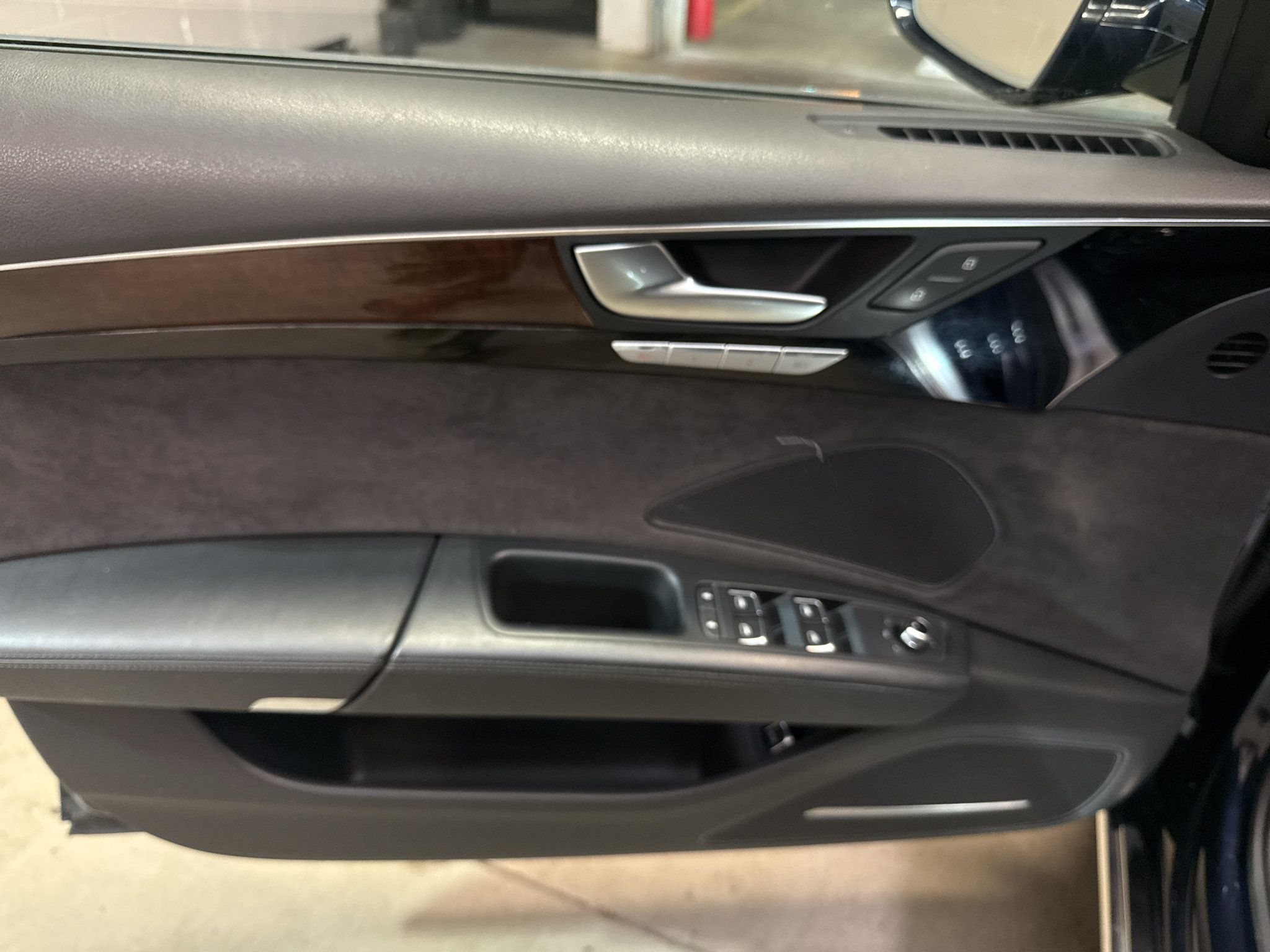 Used 2014 Audi A8 L 3.0T w/ Premium Package AWD/4WD image 12