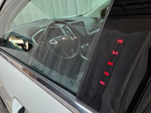 Used 2021 Ford Edge SEL image 28