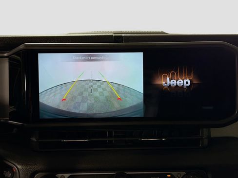 Used 2024 Jeep Wrangler Unlimited Sport AWD/4WD image 17