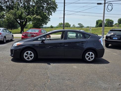 Used 2013 Toyota Prius Three FWD image 5