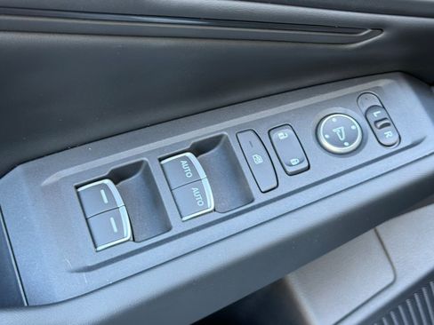 Used 2024 Honda Accord EX-L image 13