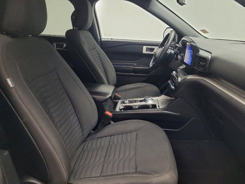 Used 2020 Ford Explorer XLT w/ Class III Trailer Tow Package image 21