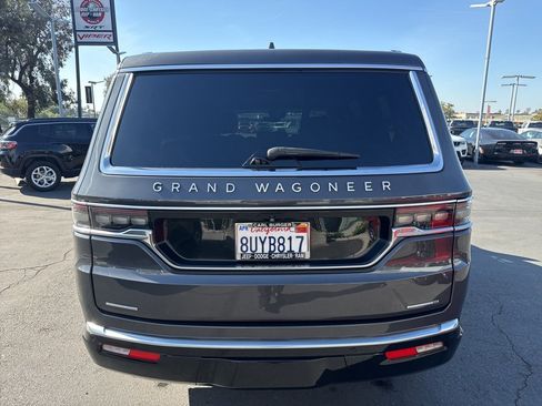 Used 2022 Jeep Grand Wagoneer Series II w/ Convenience Group III image 6