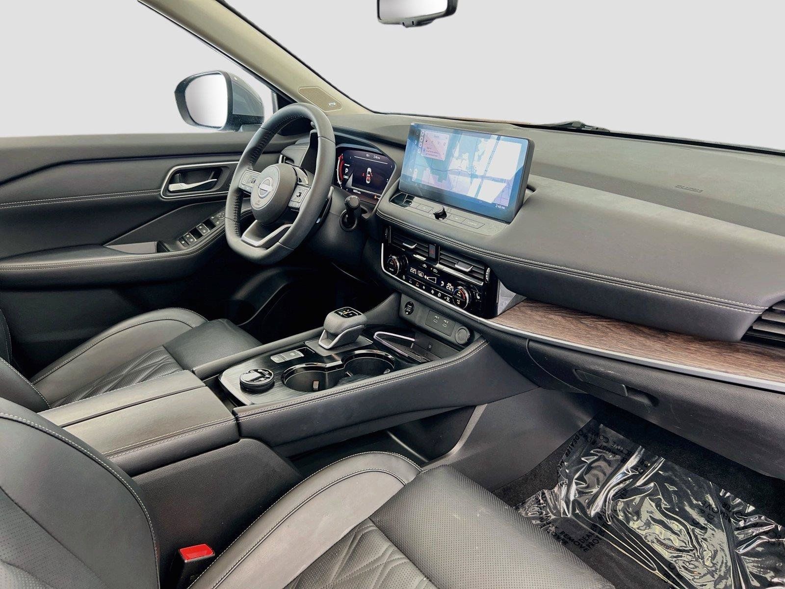 Used 2024 Nissan Rogue Platinum w/ Platinum Premium Package AWD/4WD image 29