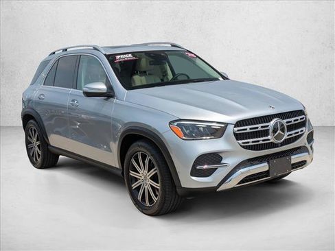 Used 2025 Mercedes-Benz GLE 450e 4MATIC image 3