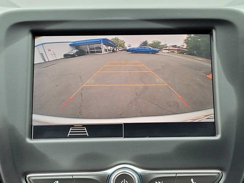 Used 2022 Chevrolet Equinox LT FWD image 11