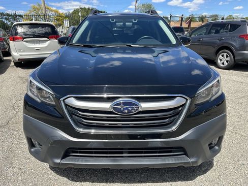 Used 2020 Subaru Outback Premium AWD/4WD image 2