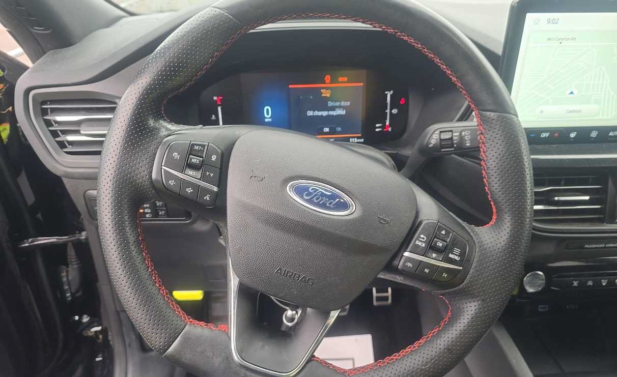 Used 2023 Ford Escape ST-Line w/ Tech Pack #1 AWD/4WD image 11