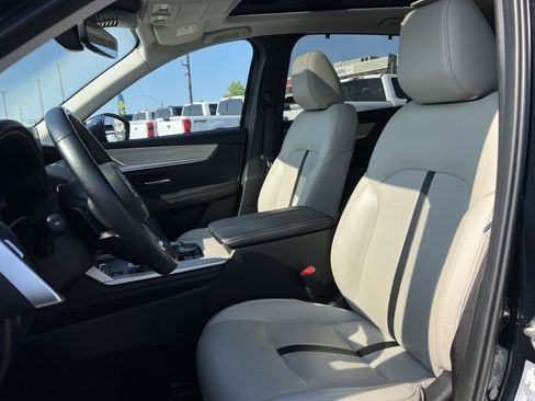 Used 2024 MAZDA CX-90 Plug-In Hybrid w/ Premium Pkg AWD/4WD image 13