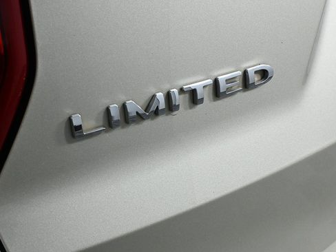 Used 2017 Ford Explorer Limited image 26