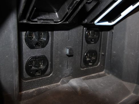 Used 2023 Ford F150 Limited image 51