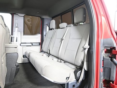 Used 2019 Ford F150 XLT w/ Equipment Group 302A Luxury AWD/4WD image 18